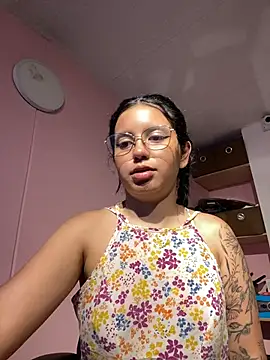 Rosita_forever_ live