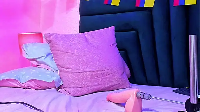 VictoriaRouge_ live