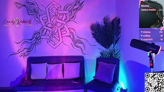 Emmi_Roberts live