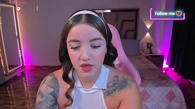 lunaarose live