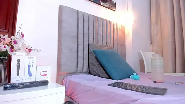 SabrinaWarren_ live