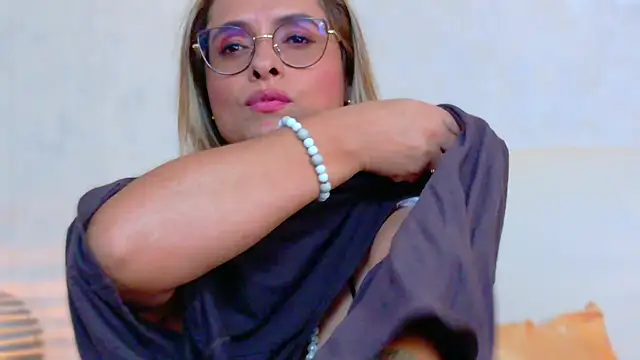 MarilynVega1 live