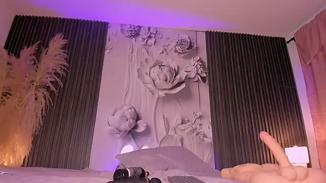 ShaniaDaniels live
