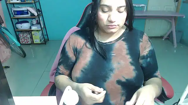 Hilarybunnyy live