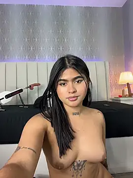 Mia-Medina live