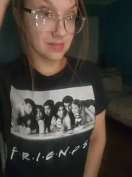 NicolePearl live