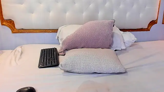 Salem_darling live