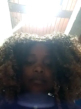 isabella_brown1 live