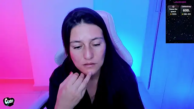 Saskyaa live