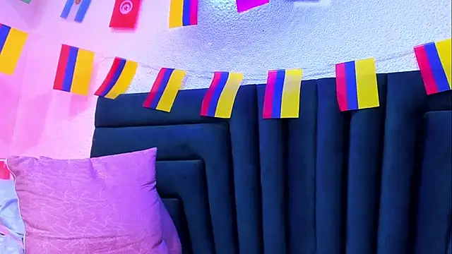 VictoriaRouge_ live