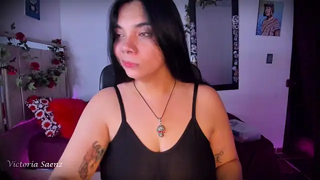 victoriaasaenz_ live