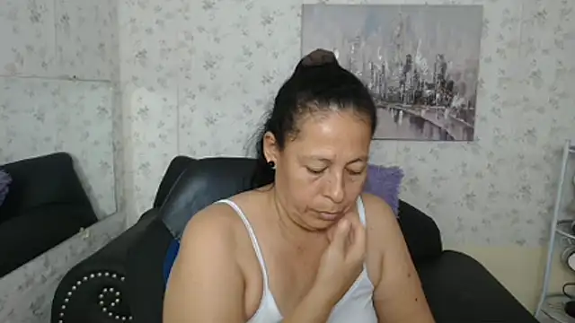 mature_martina live