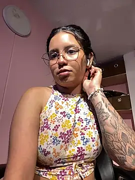Rosita_forever_ live