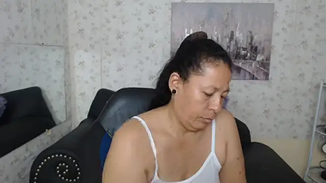 mature_martina live