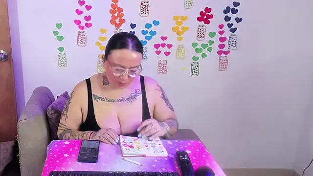 MiaYMolly live