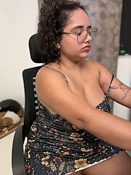 CurlyGirl_1 live