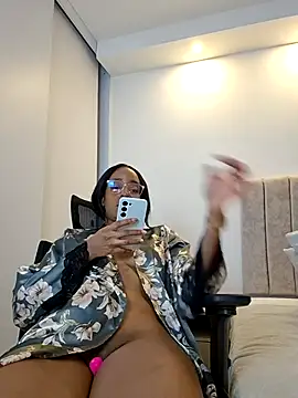 Maya_Lewis live