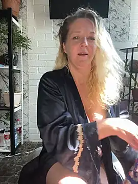JenniferCarmen live