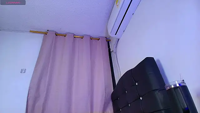 Mia_depp live