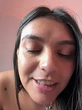 Addela_ live