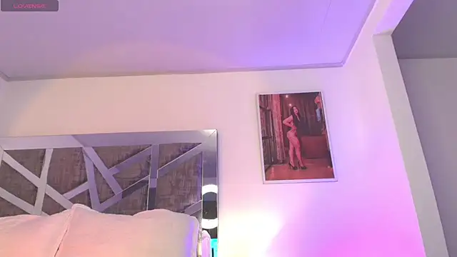 Meghann_sweet1993 live