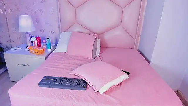 Nasly_Moore live