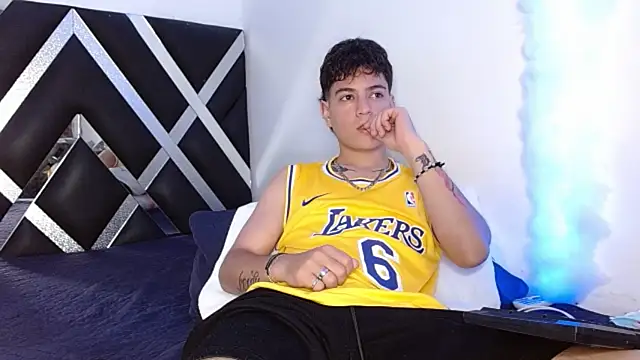 Levy_Steve live