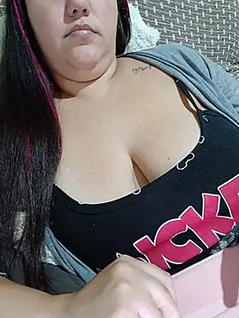 Paolaa_hoot live