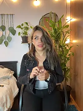 MailynFoxx live