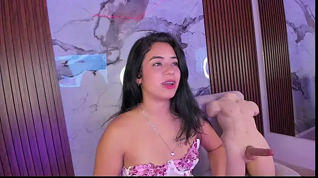 GabyHott_ live