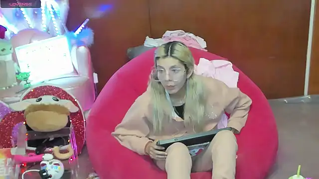 Skinygirl live