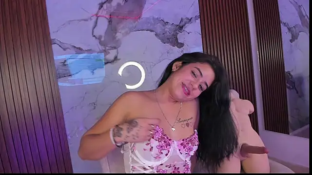 GabyHott_ live