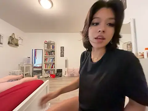 petitelatinateen live