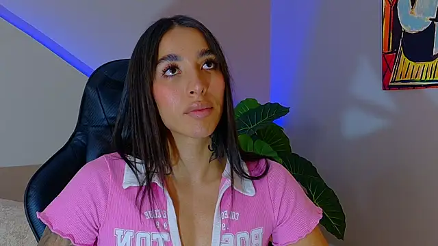 KAYLA_BATISTA live