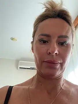 Tania201243 live