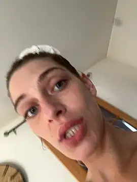 Bellalolahot live