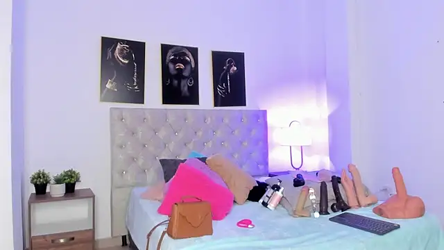naomy_68 live