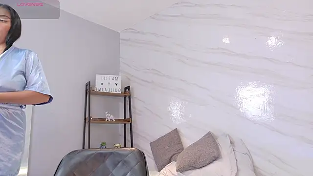 Bianca_gold live