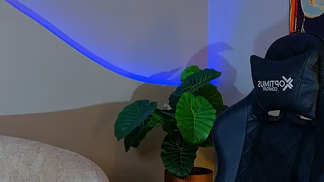 KAYLA_BATISTA live
