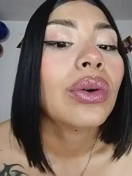 Kylie_brazt live