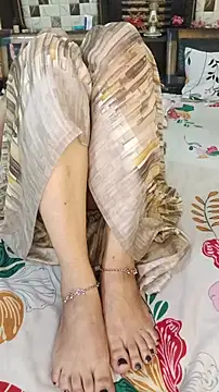 PRIYA_22 live