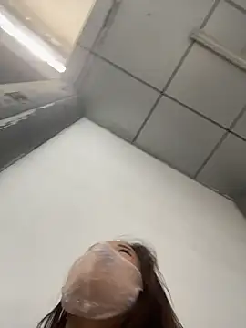 kiss_loo live