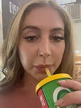 Amiraxevans live