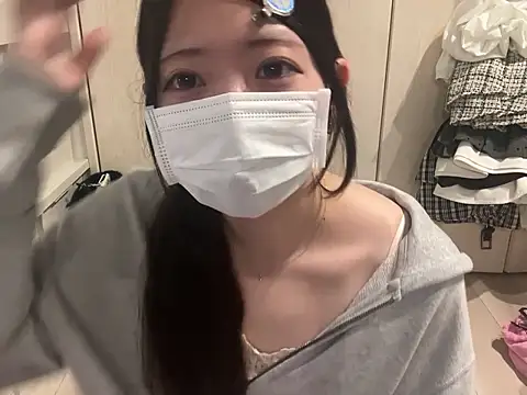 y-u-r-a-33 live