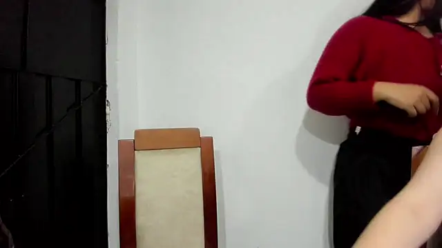 EmmaHole_ live
