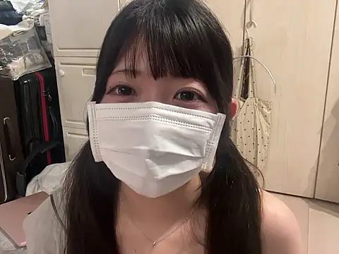 y-u-r-a-33 live