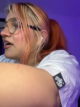 Sophia_Weest99 live