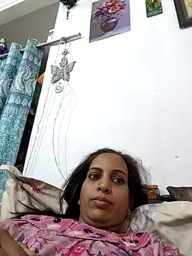 Sexy-Kajal2 live