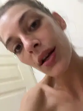 Bellalolahot live