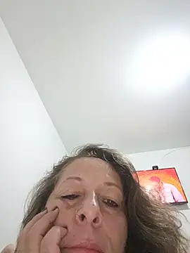 Nikki_milf69 live